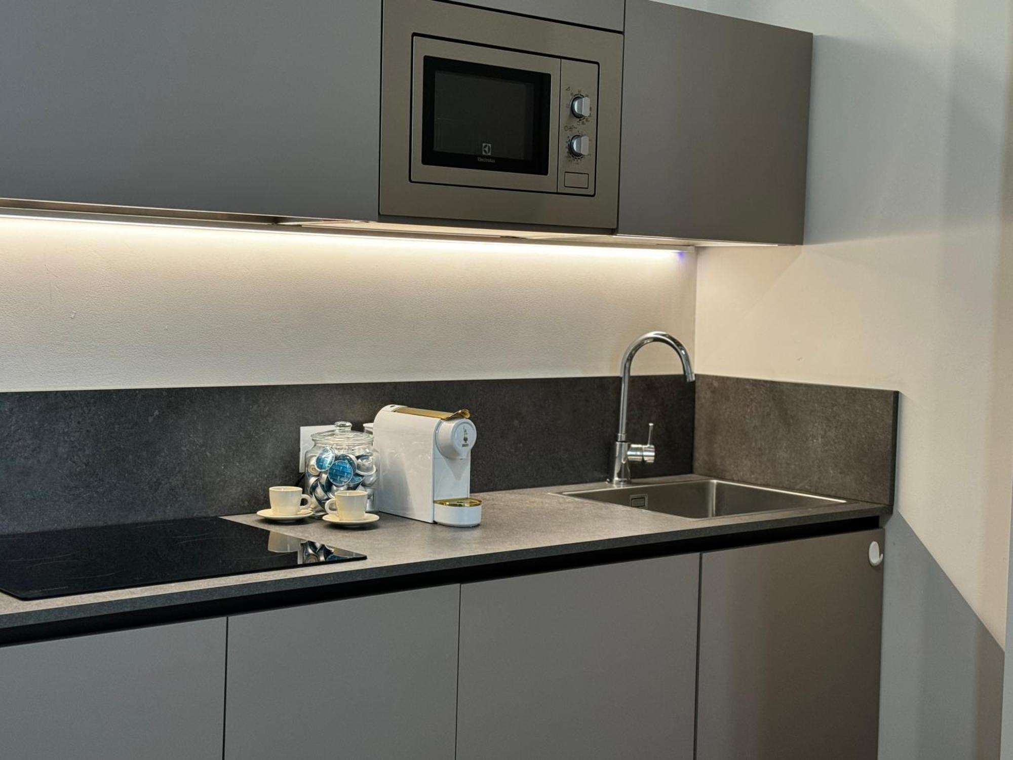 Regina Milano In Corso Lodi - Sky Tv, Wifi E Breakfast Box Apartment Ngoại thất bức ảnh