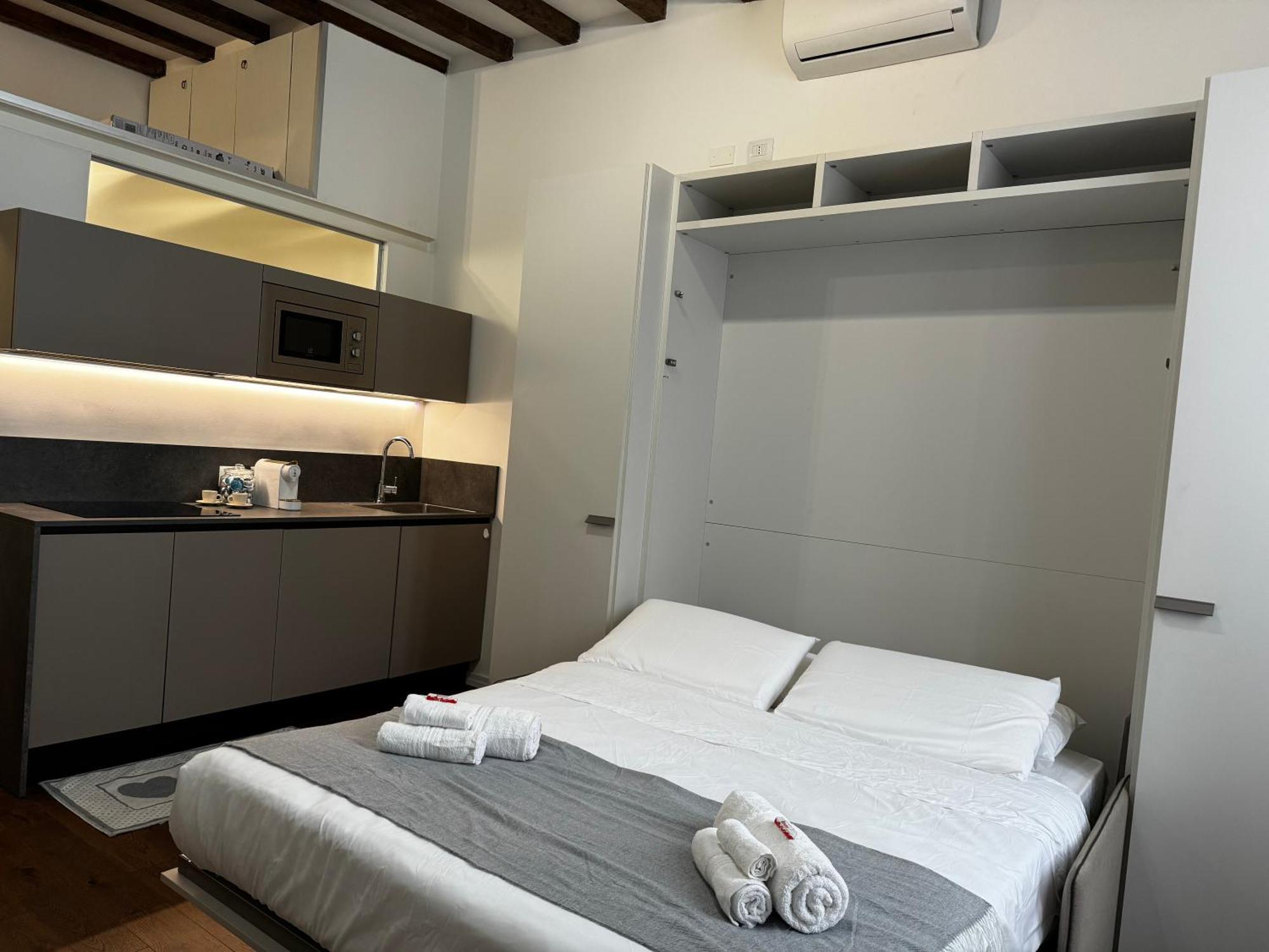 Regina Milano In Corso Lodi - Sky Tv, Wifi E Breakfast Box Apartment Ngoại thất bức ảnh
